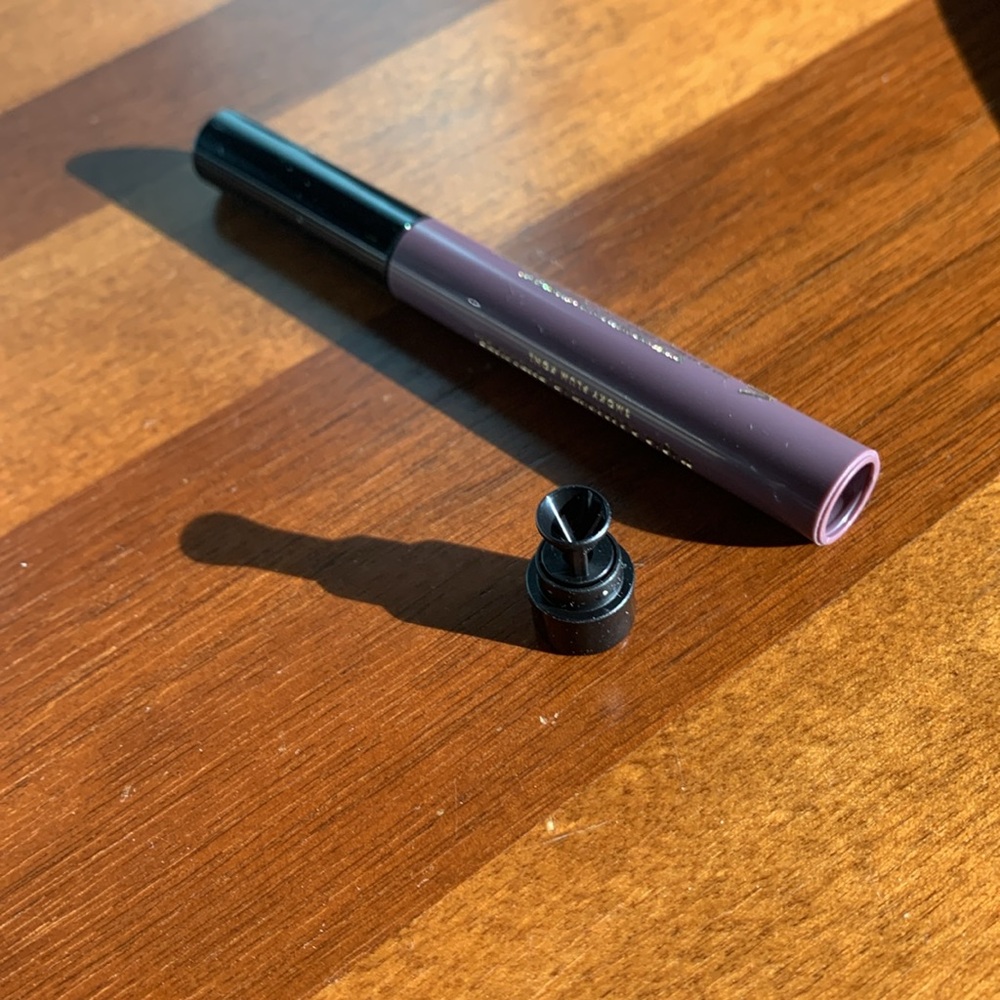Laura Geller Smoky Plum Kajal Longwear Eyeliner - Picture 4 of 7